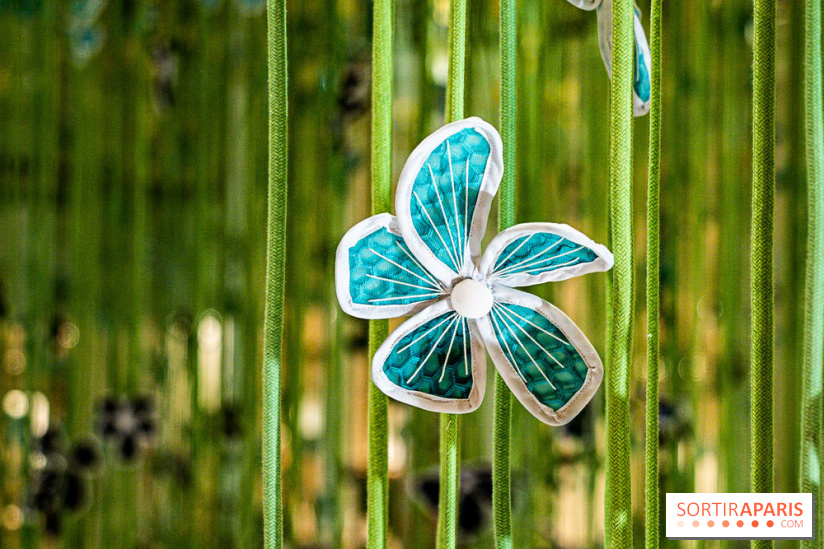 Les fleurs de Thebe Magugu au Bon Marché