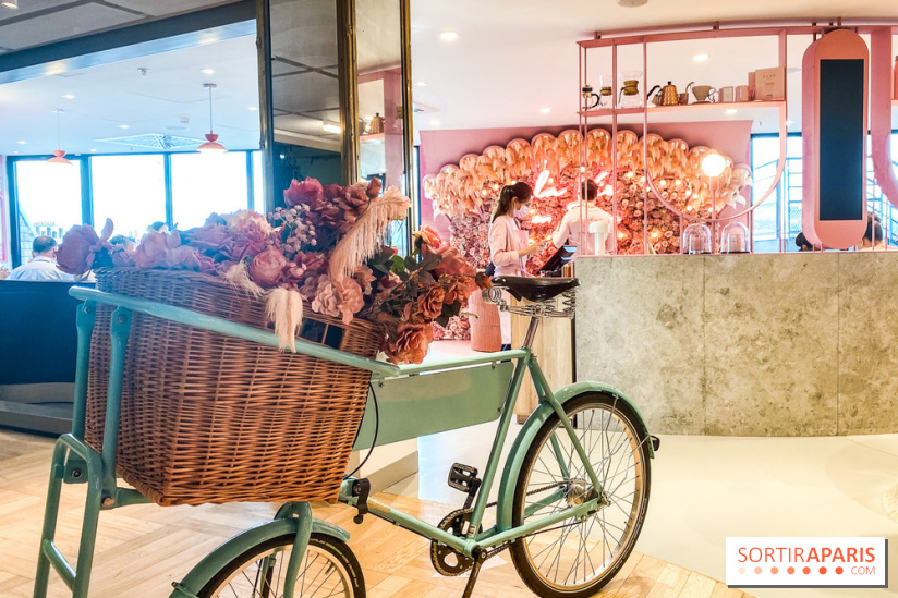 Elan café, le célèbre salon de thé rose aux Galeries Lafayette