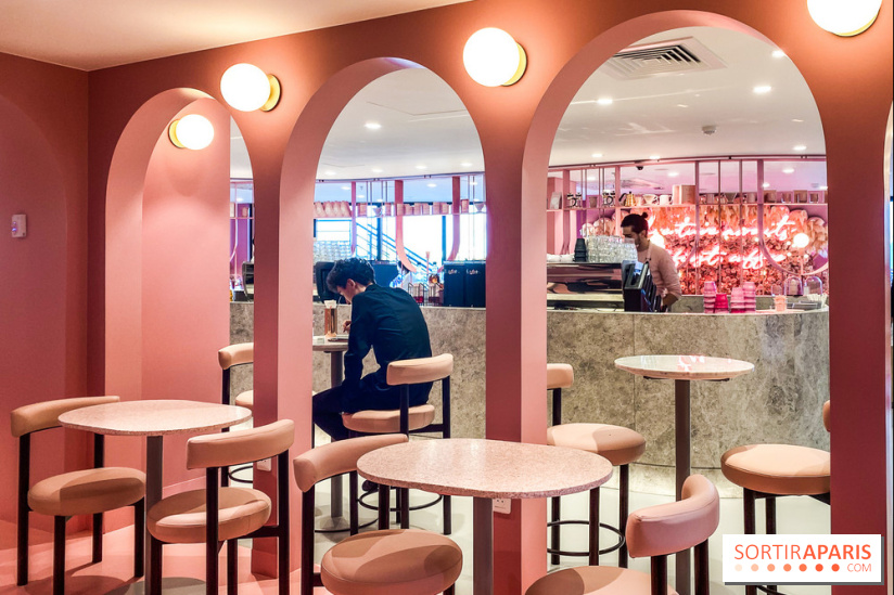 Elan café, le célèbre salon de thé rose aux Galeries Lafayette
