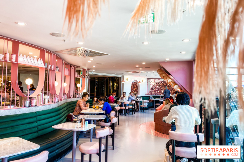 Elan café, le célèbre salon de thé rose aux Galeries Lafayette