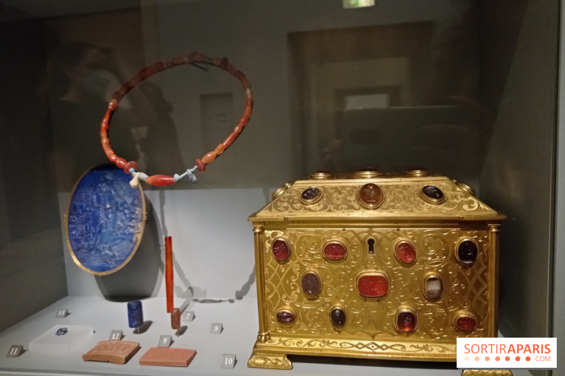 Venus d'ailleurs, matériaux et objets voyageurs