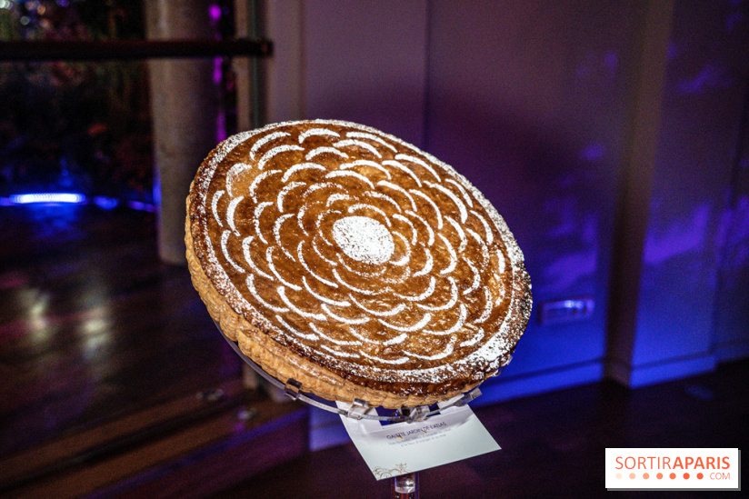 Bûches de Noël de Pierre Hermé 2021 et galettes 2022