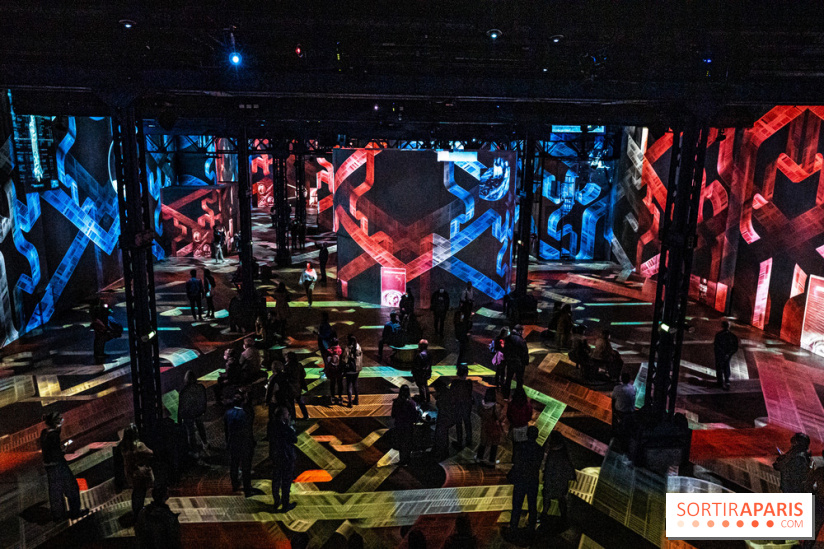 Photos : Destination Cosmos à l'Atelier des Lumières