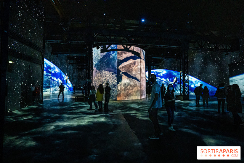 Photos : Destination Cosmos à l'Atelier des Lumières