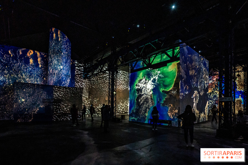 Photos : Destination Cosmos à l'Atelier des Lumières