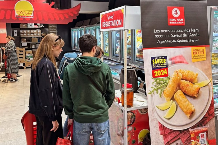 Dégustation de nems Hoa Nam