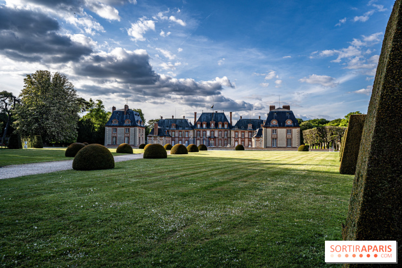 Le Château de Breteuil, ses jardins remarquables et contes de Perrault 