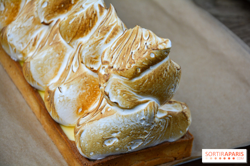 Un bar à glaces et un dessert dans un train de la Félicita