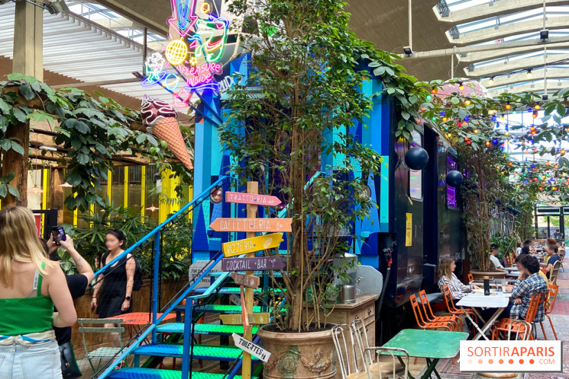 Un bar à glaces et un dessert dans un train de la Félicita