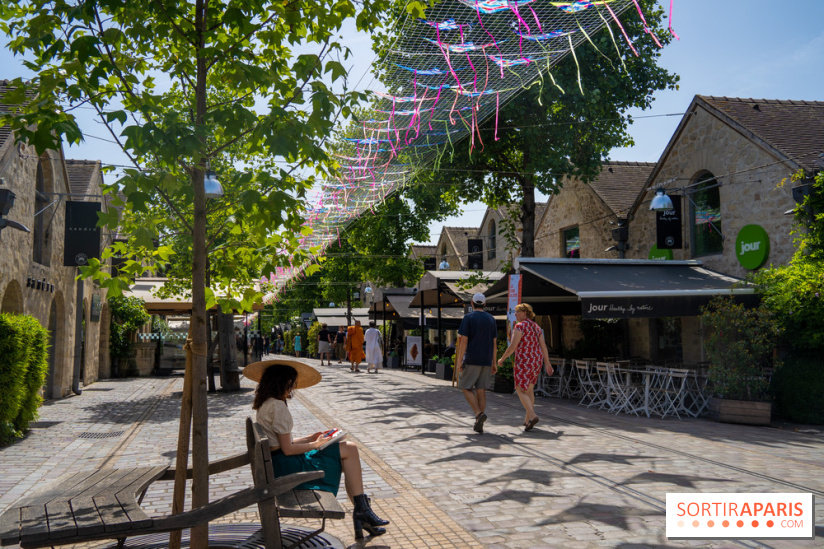 Le ciel de cerfs volants à Bercy Village 