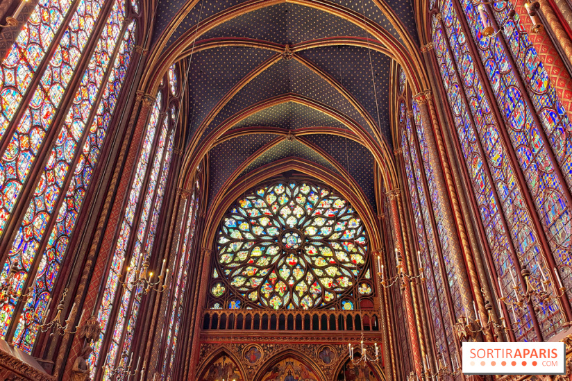 La Sainte-Chapelle et ses 1113 vitraux, un véritable joyau gothique à Paris