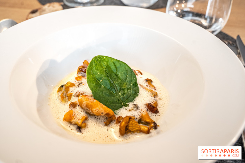 Pianovins restaurant Paris 11e - poêlée de moules de Bouchot - girolles