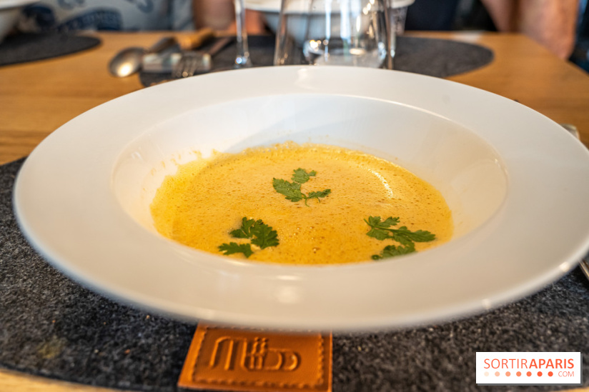 Pianovins restaurant Paris 11e - crème de crustacés - cocos de Paimpol