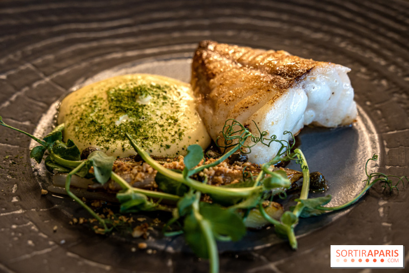 Sphère restaurant Paris 8e -queue de lotte rôtie - poireaux crayon -espuma beurre noisette