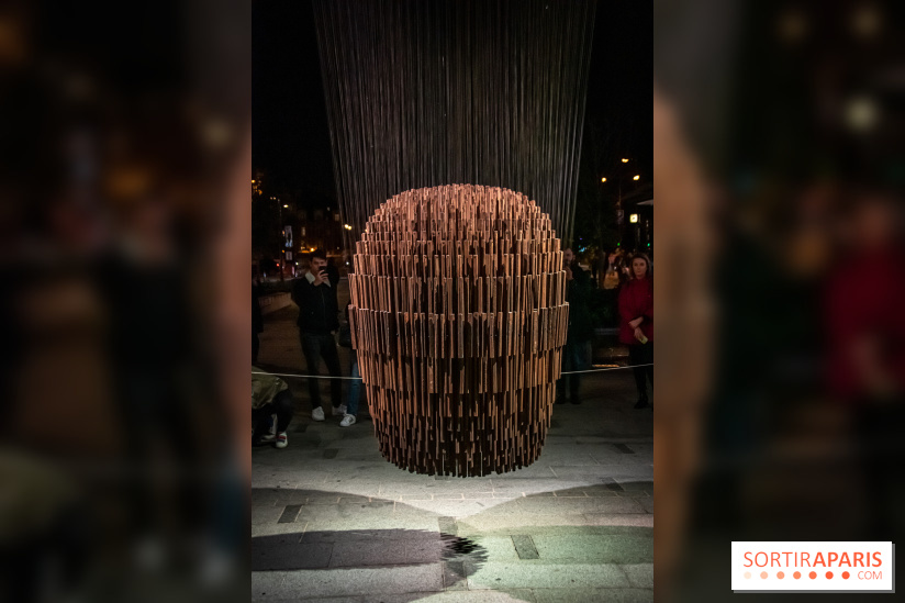 Nuit Blanche 2022 sur la place de la Samaritaine : Bing Bang, une sculpture hypnotisante et sonore