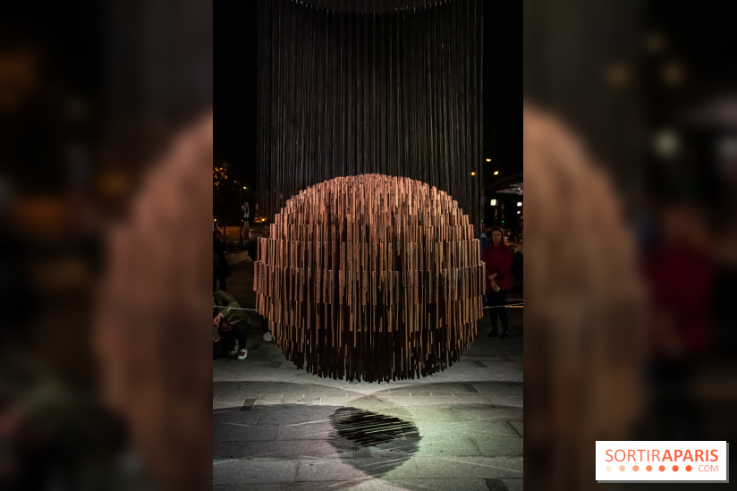 Nuit Blanche 2022 sur la place de la Samaritaine : Bing Bang, une sculpture hypnotisante et sonore