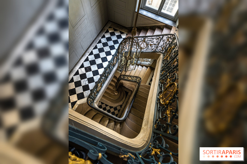 Les appartements de Madame Du Barry restaurés au Château de Versailles - escalier