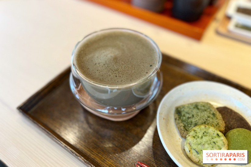 Jugetsudo hojicha latte