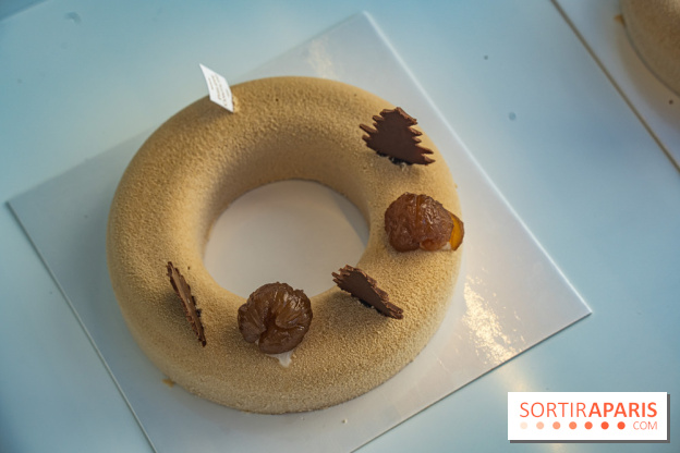 Bûches de Noël et gâteau de réveillon de Philippe Conticini 2022 - couronne - gâteau nouvel an