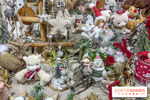 Noël Paris visuels - cadeau - sapin - Marché de Noël - cadeau de Noël - décoration