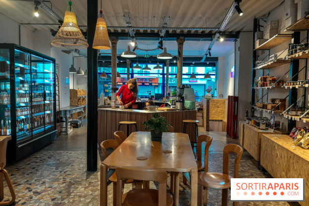 At Aûm, studio de yoga et espace de coworking dans le 20e