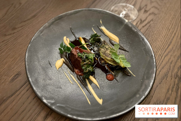 Nhome - Cerf et champignons