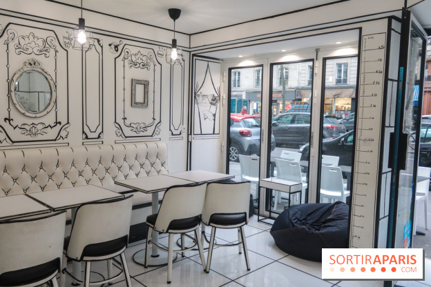 2D atelier, le salon de thé en noir et blanc