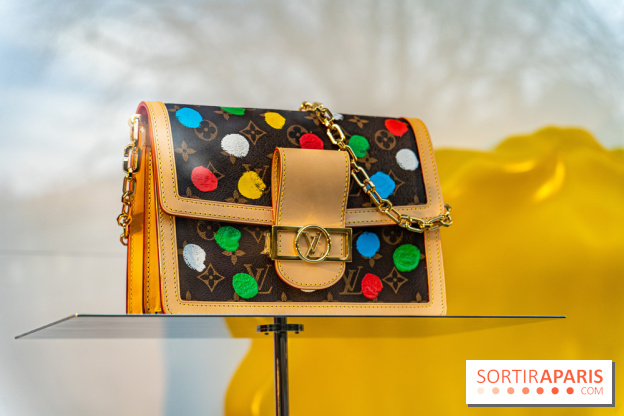 Yayoi Kusama chez Louis Vuitton sur les Champs-Elysées - photos 