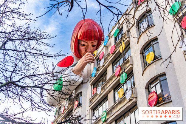 Yayoi Kusama chez Louis Vuitton sur les Champs-Elysées - photos 