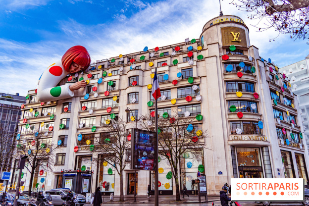Yayoi Kusama chez Louis Vuitton sur les Champs-Elysées - photos 