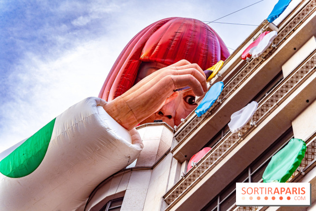 Yayoi Kusama chez Louis Vuitton sur les Champs-Elysées - photos 