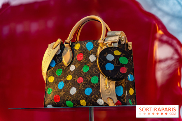 Yayoi Kusama chez Louis Vuitton sur les Champs-Elysées - photos 