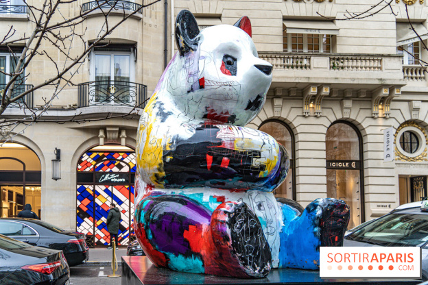 Exposition Julien et ses Juliogoths, avenue George V Paris