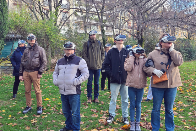 Visitez la Tour Eiffel de 1889 en VR  - 2