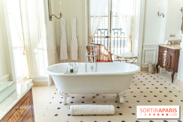 Airelles Château de Versailles, Le Grand Contrôle - hôtel -  salle de bain - baignoire