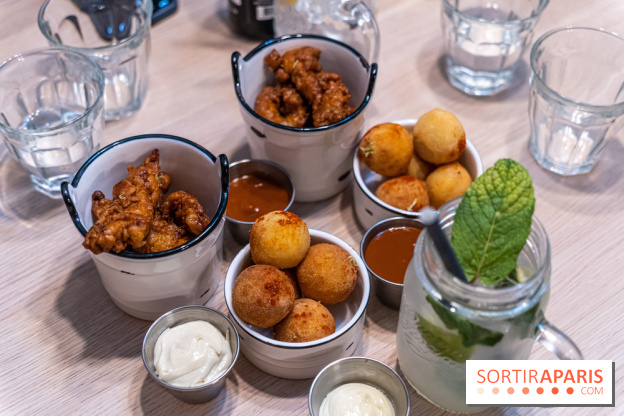 Jòia Bun - restaurant de burgers - Hélène Darroze -  croquetas fourrées aux macaronis au fromage - poulet frit