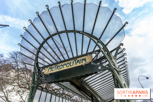  Le dernier édicule de type B d'Hector Guimard - Métro Porte Dauphine  -  A7C5192