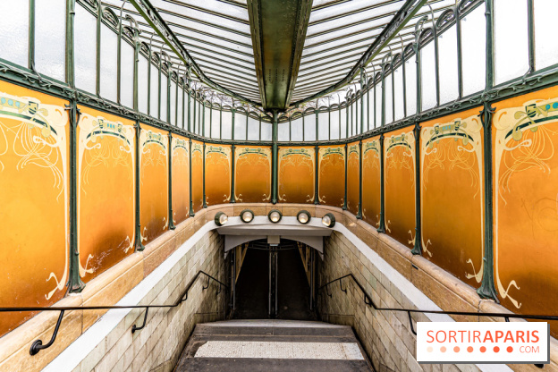  Le dernier édicule de type B d'Hector Guimard - Métro Porte Dauphine  -  A7C5193