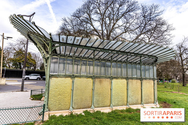  Le dernier édicule de type B d'Hector Guimard - Métro Porte Dauphine  -  A7C5198