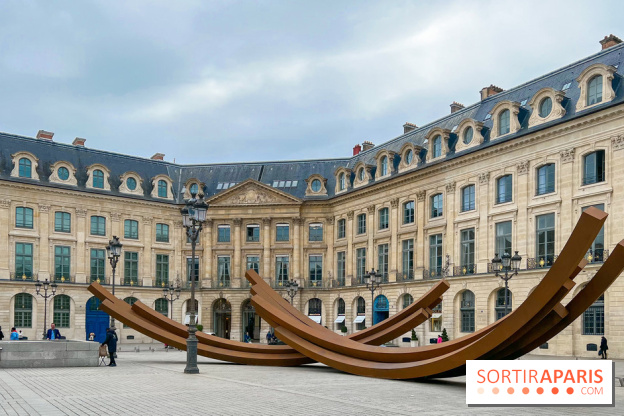 Les installations de Bernar Venet Place Vendôme