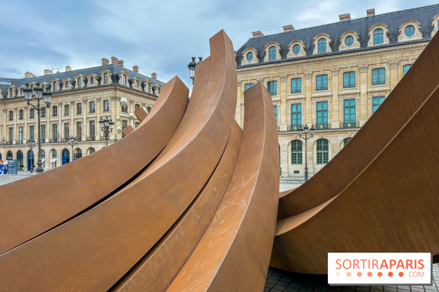 Les installations de Bernar Venet Place Vendôme