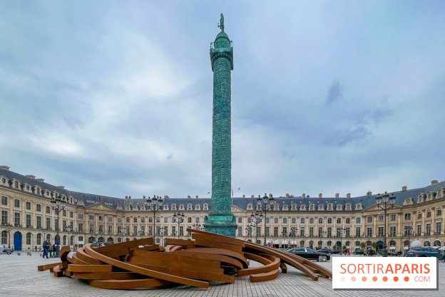 Les installations de Bernar Venet Place Vendôme