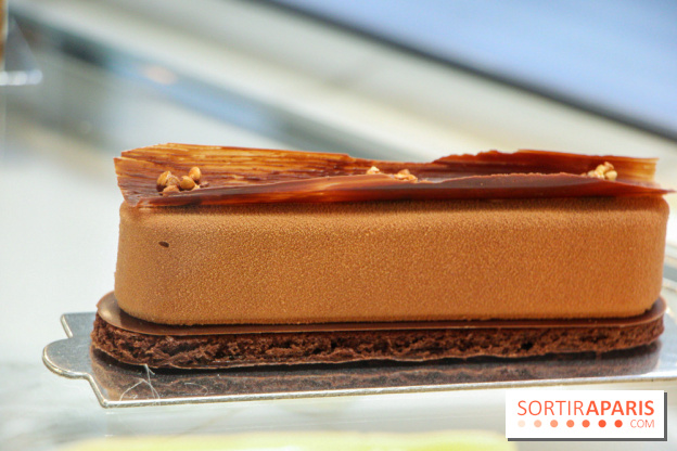 Butterfly Pâtisserie de Matthieu Carlin à l'Hôtel de Crillon - Finger Chocolat et Cardamome noire