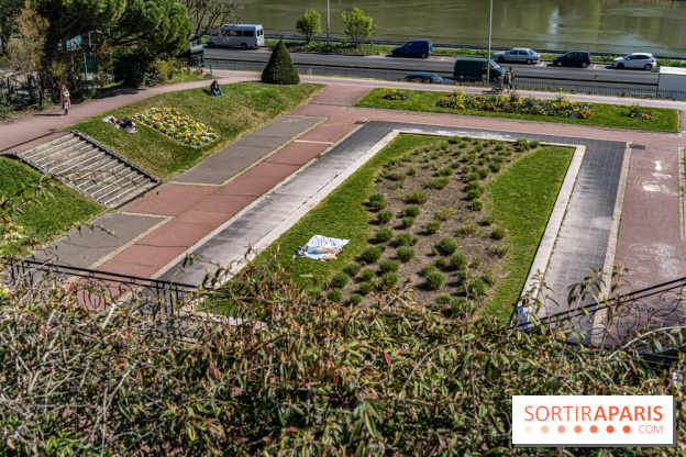 Parc de Bécon à Courbevoie - Pavillon des Indes - Cerisiers en fleurs -  A7C0046