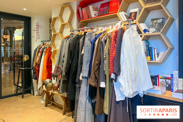 Vente de costumes de la Comédie Française - image00003