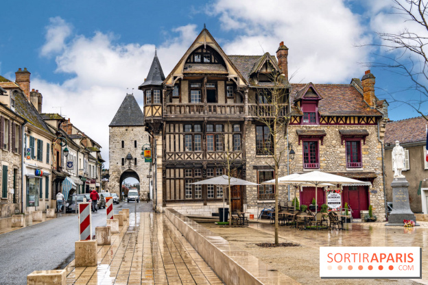 Moret-sur-Loing - citée médiévale - plus beaux détours de France