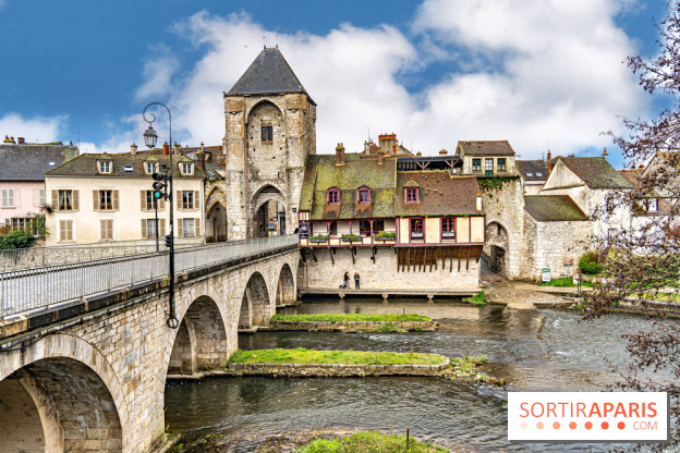 Moret-sur-Loing - citée médiévale - plus beaux détours de France - la porte du Samois