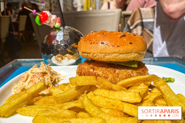 Tata Burger, le restaurant aux burgers en forme de zizi dans le Marais - B31C4B29 5B67 487D 8EF8 CDBFDB2B2F5B