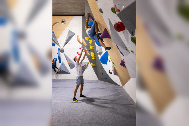 Climb Up Porte d'Italie : la plus grande salle d'escalade ! - GermainHazard CUPI 49567