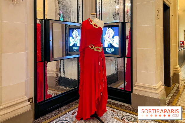 Exposition mode au Plaza Athénée pour la Fashion Week Haute Couture - image00003